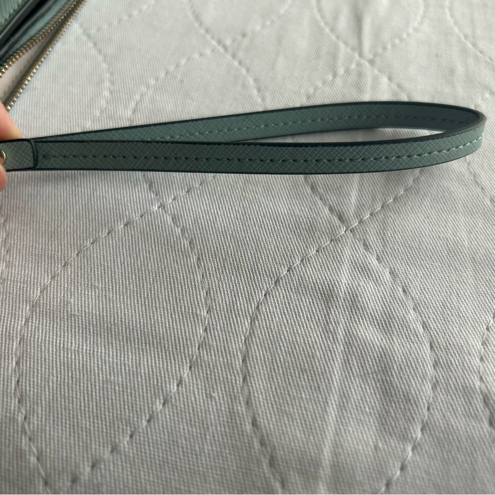 Kate Spade Spencer Continental Wristlet Frosted Spearmint EUC - Picture 3 of 11